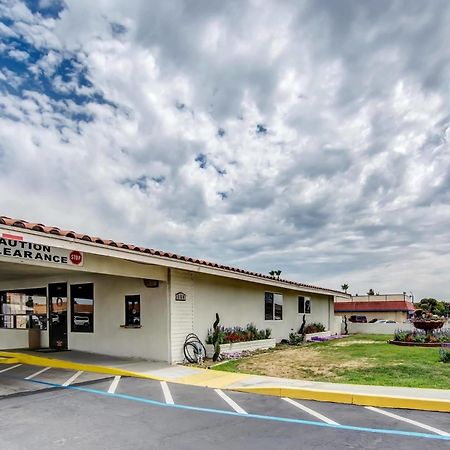 Motel 6 Manteca Zewnętrze zdjęcie