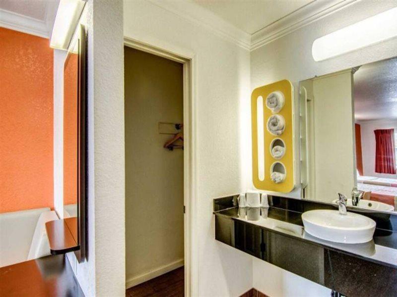 Motel 6 Manteca Zewnętrze zdjęcie