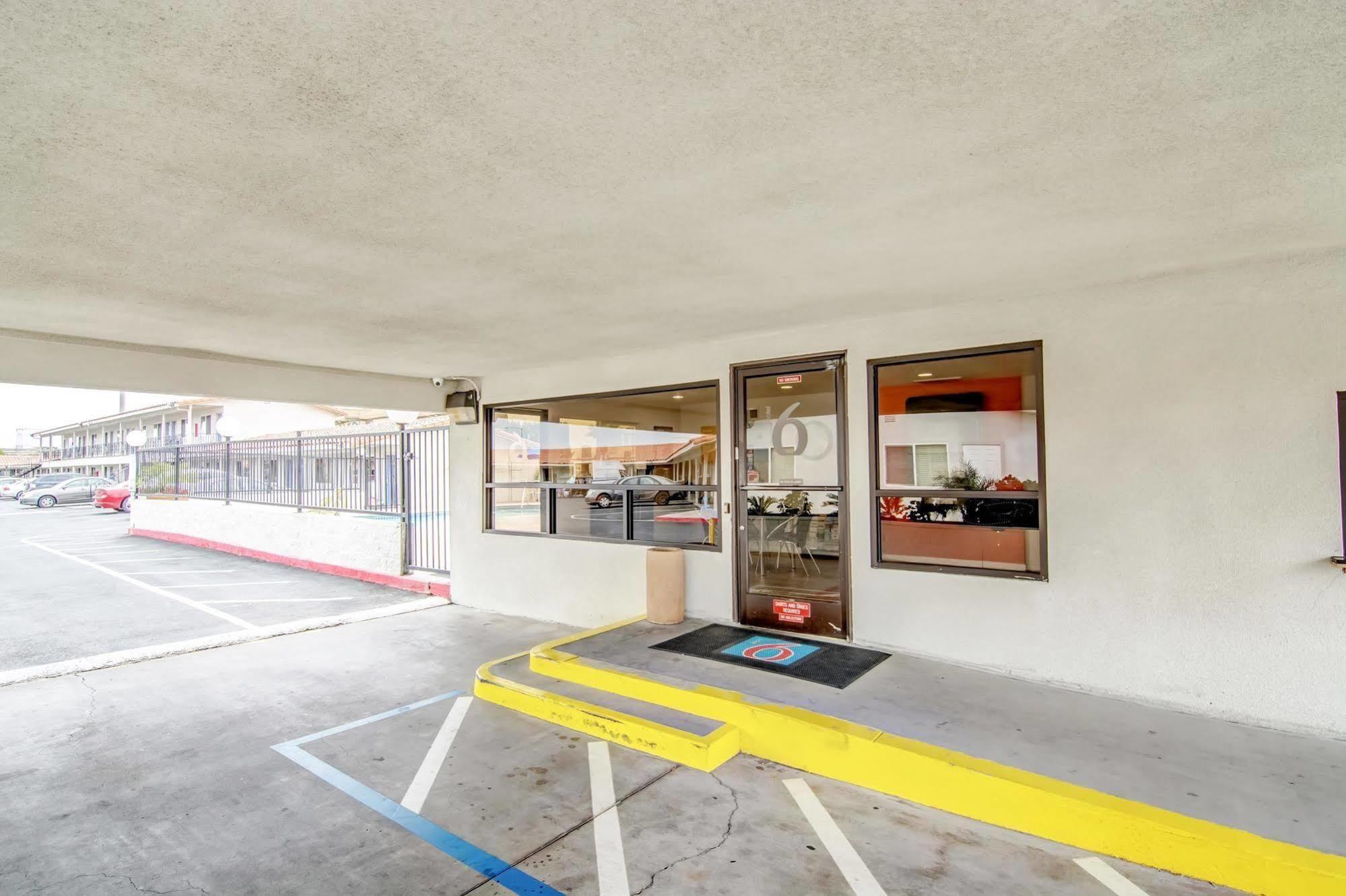 Motel 6 Manteca Zewnętrze zdjęcie