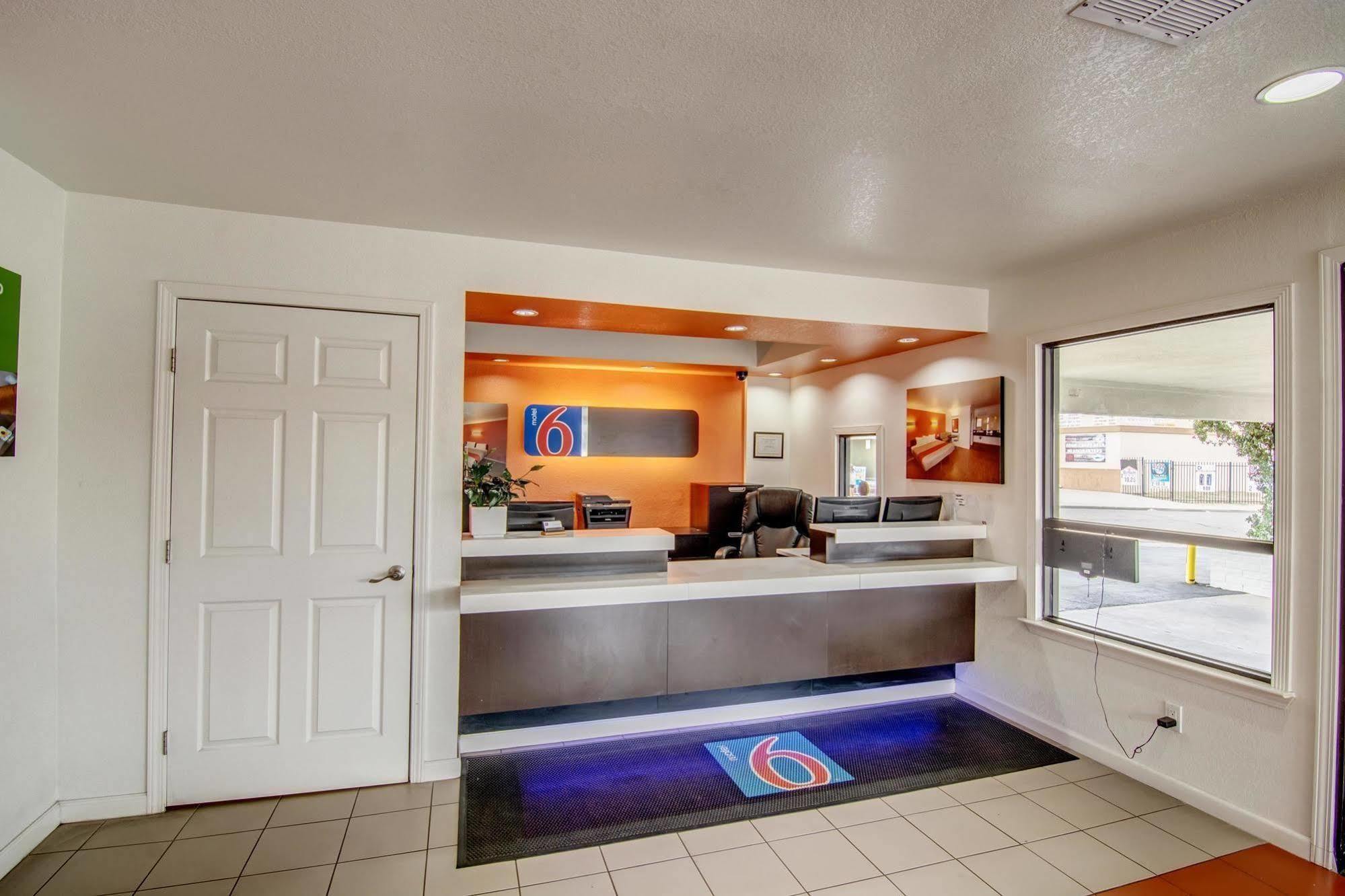 Motel 6 Manteca Zewnętrze zdjęcie