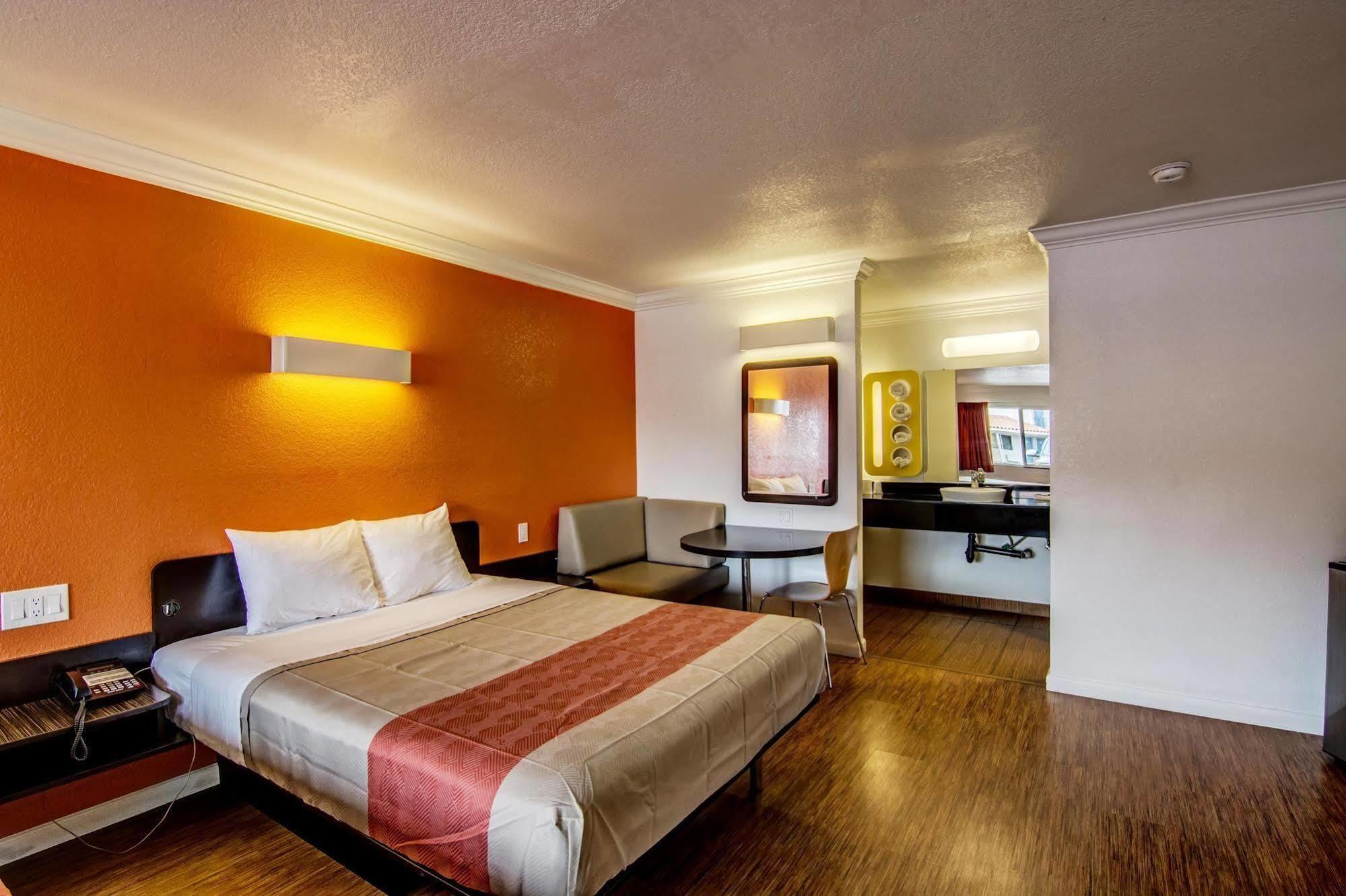 Motel 6 Manteca Zewnętrze zdjęcie