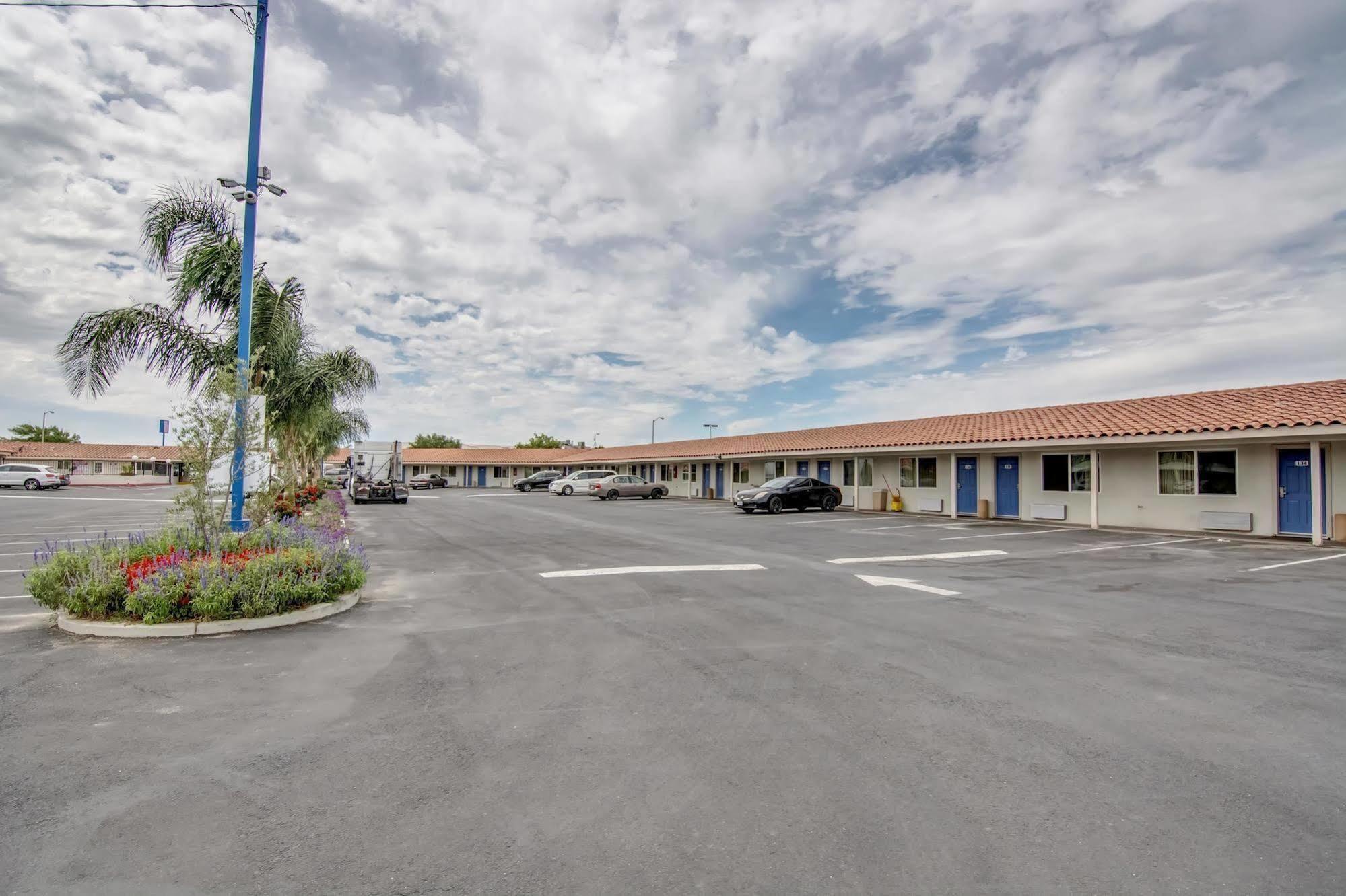 Motel 6 Manteca Zewnętrze zdjęcie