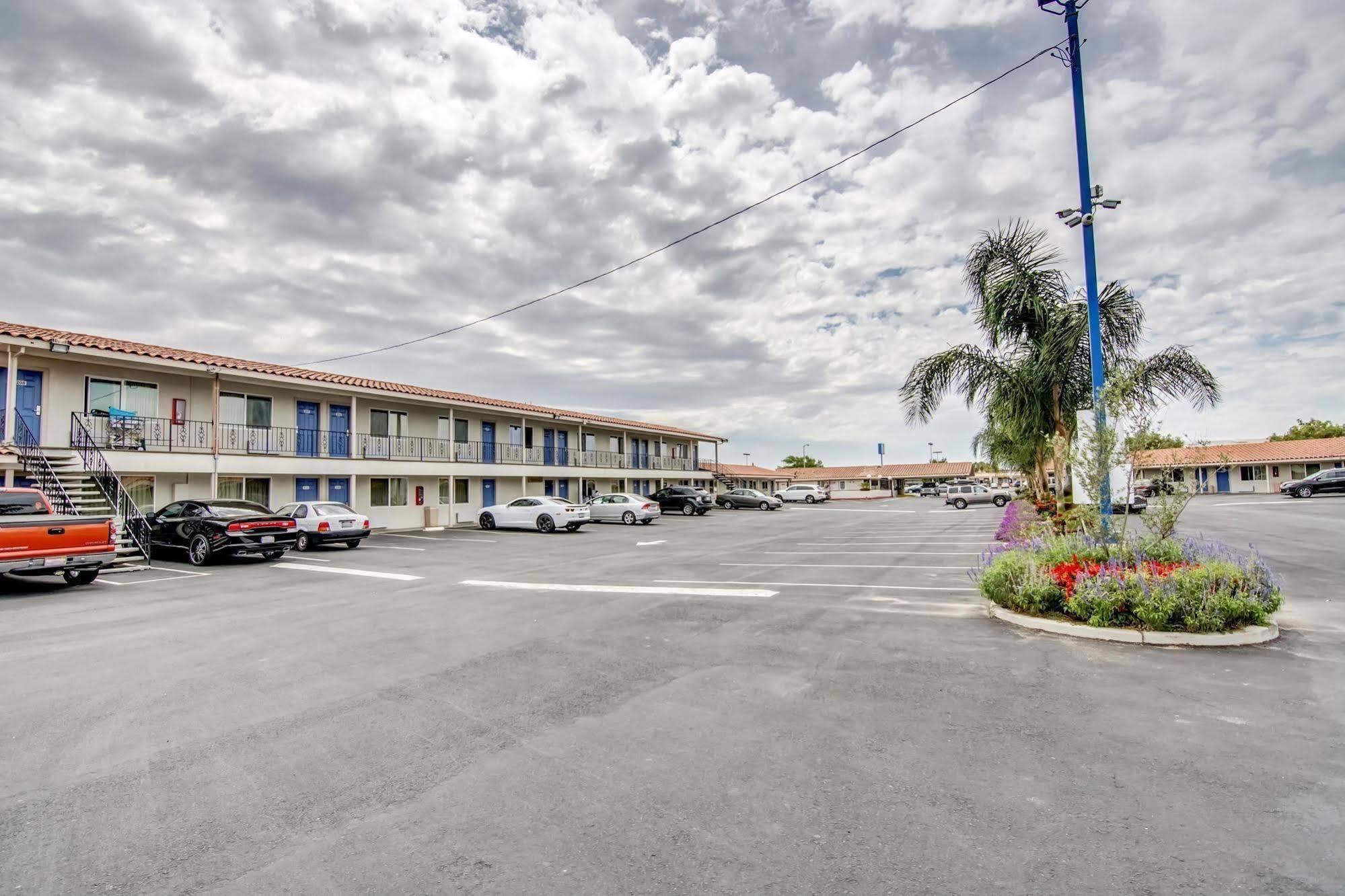 Motel 6 Manteca Zewnętrze zdjęcie